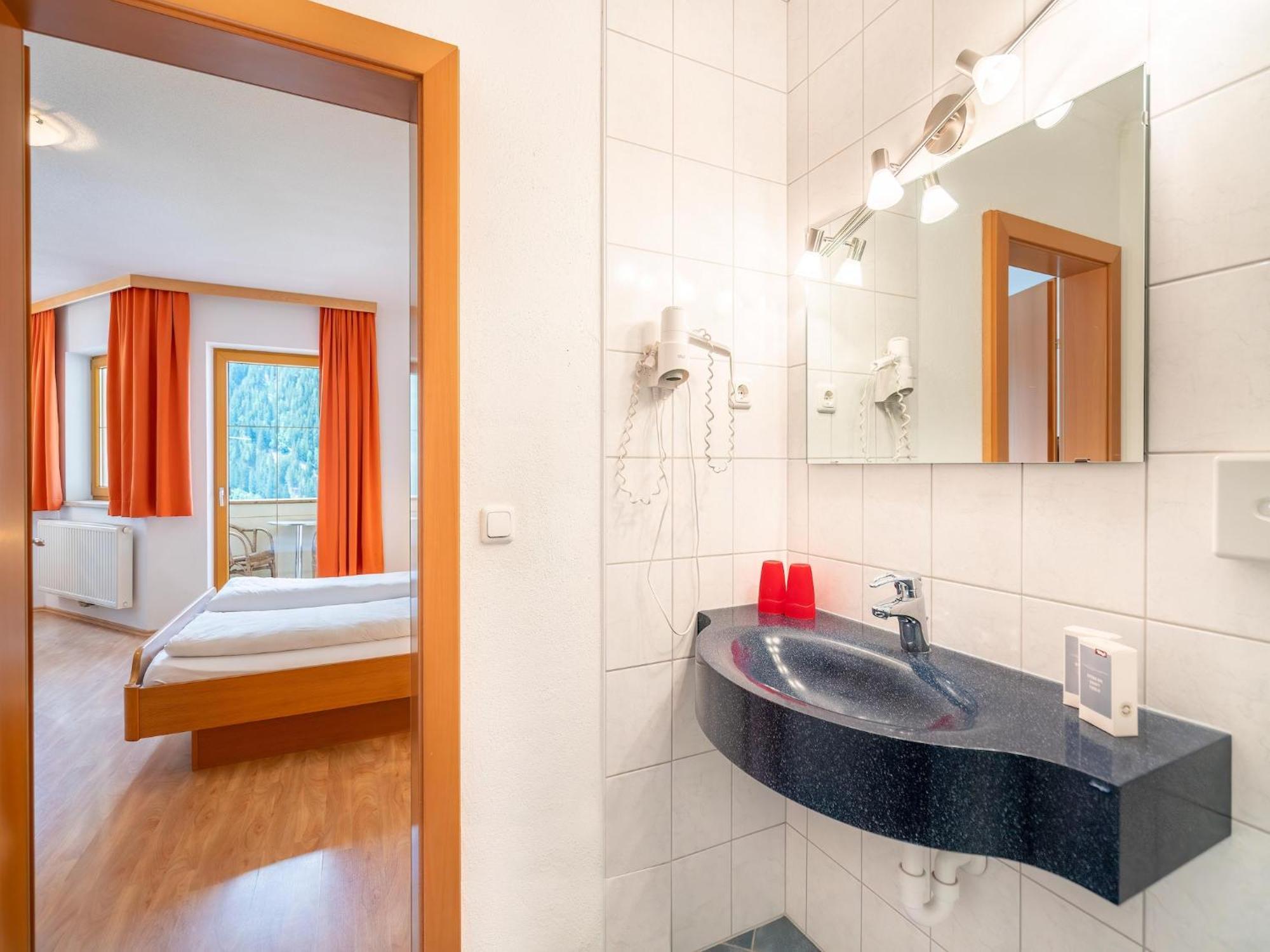 Scenic Apartment In Top Location นอยชติฟ อิม ชตูไปทัล ภายนอก รูปภาพ